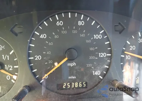 2000 Mercedes-Benz Ml 430 z USA, uszkodzony, nr VIN 4JGAB72E0YA161336